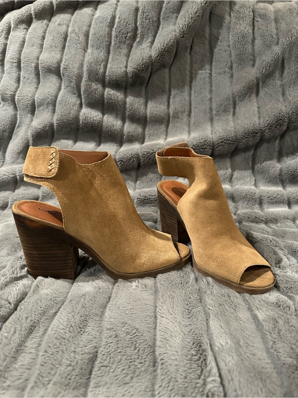 Lucky Brand Tan Suede Open-Toe Ankle Booties